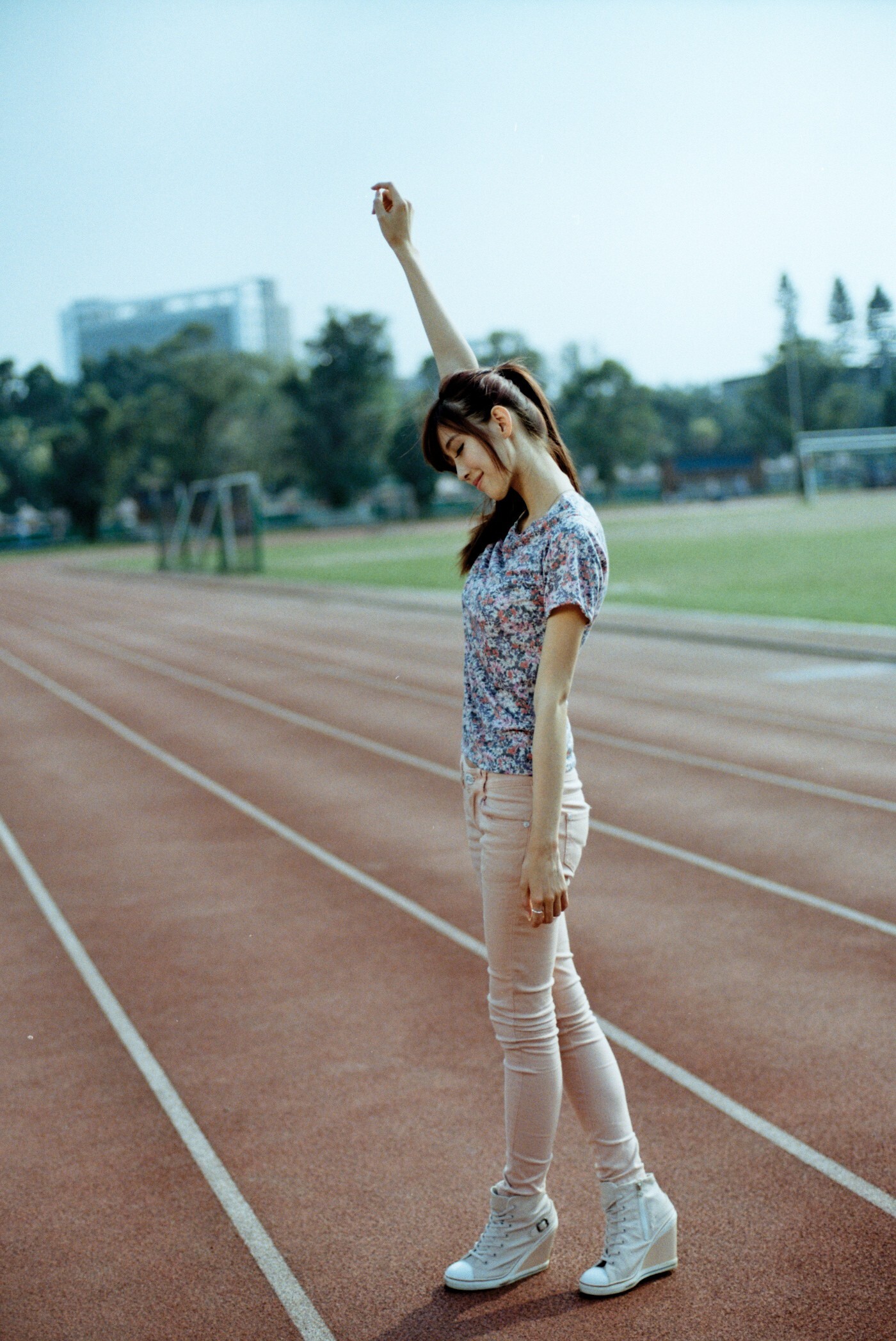 台湾清纯美女 Kila 晶晶 台大校园 底片机篇